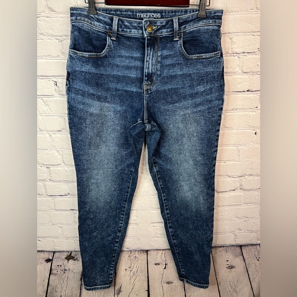 Maurices High Rise Tapered Leg Stone Wash Jeans Size‎ 14 Short
